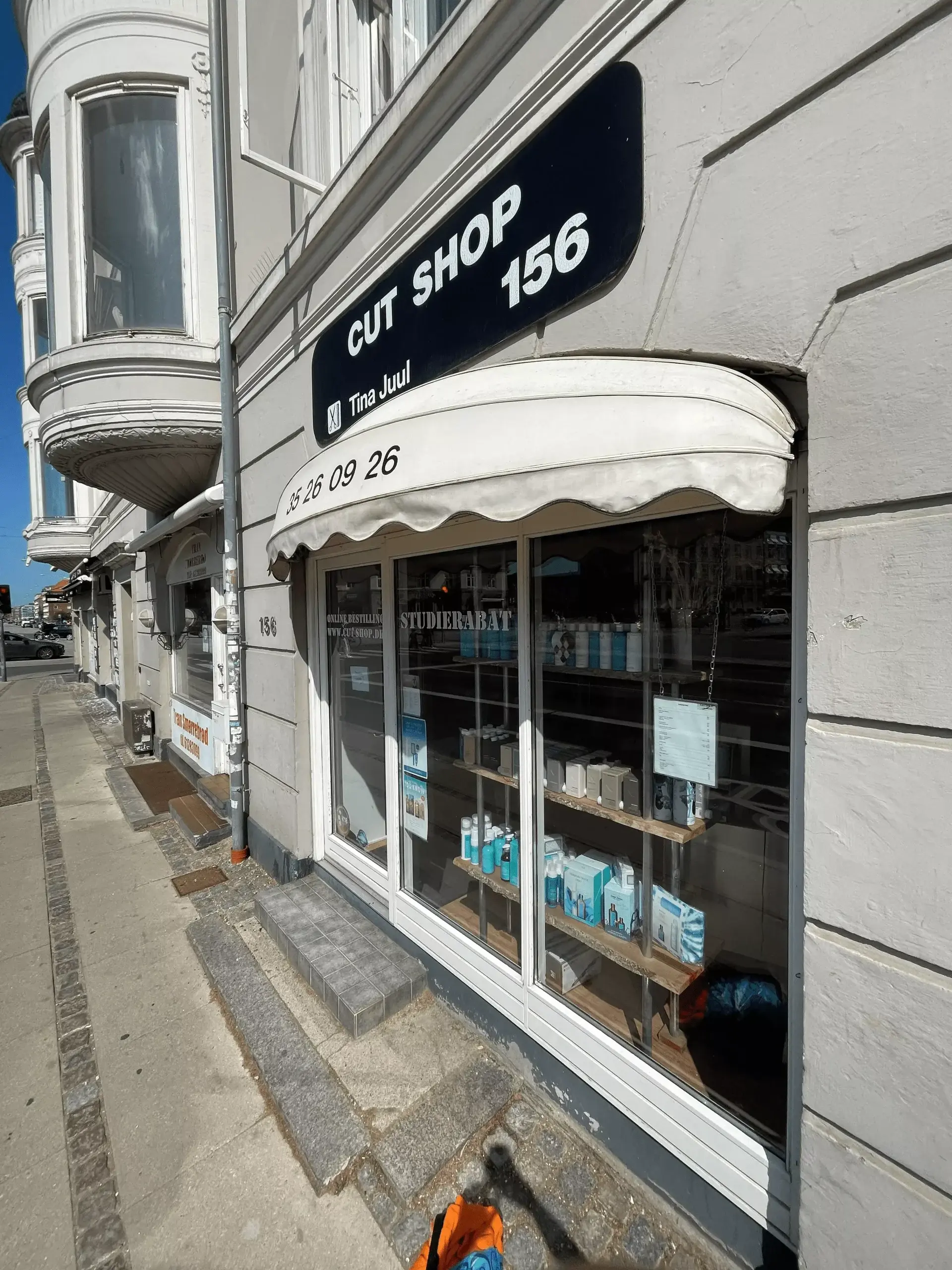 Cut Shop 156 set fra Østerbrogade